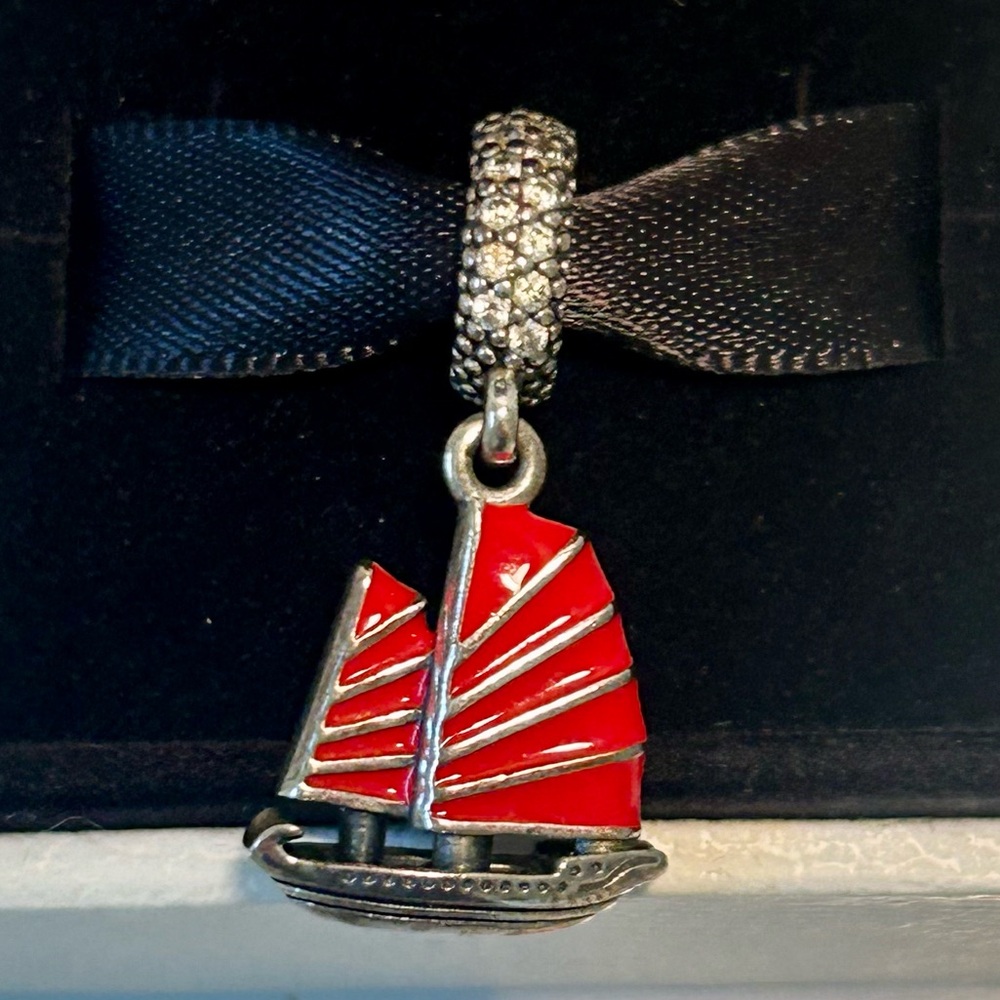 Pandora Chinese Junkship Charm/Red Sailboat/ new with box